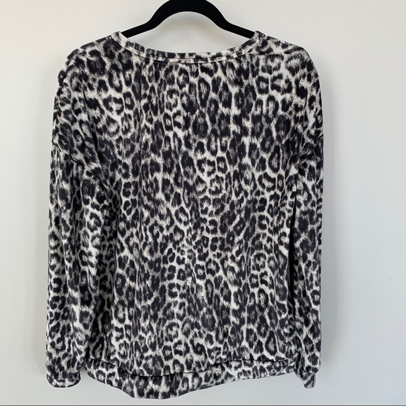Nicole Miller Leopard Print Long Sleeve Top Sz XL - Picture 6 of 8
